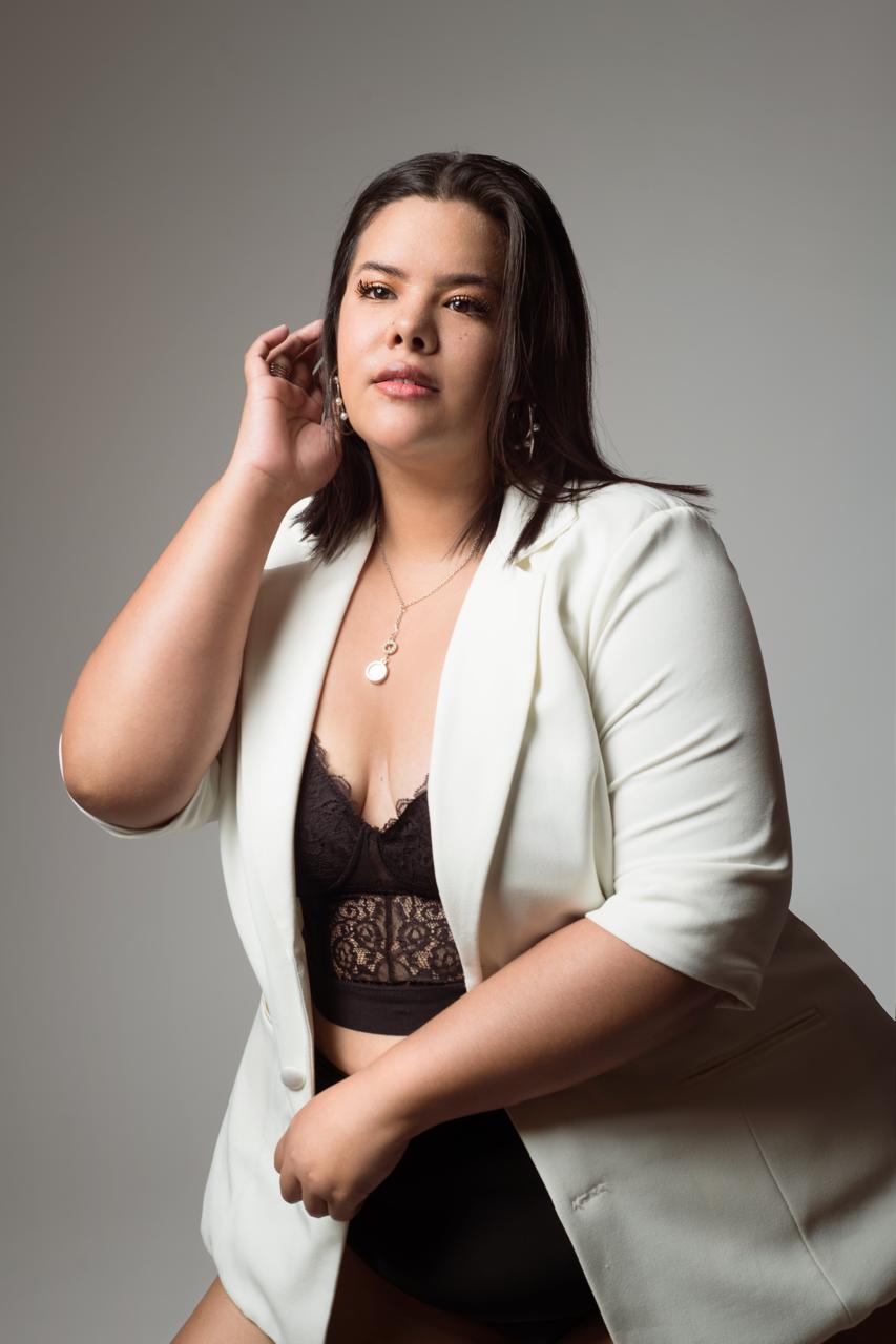 modelo modelaje fotografía influencer mujer curvy