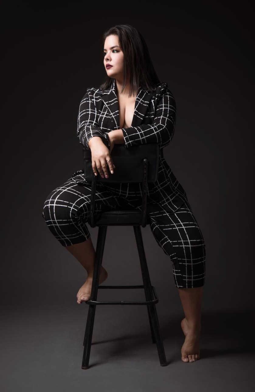 modelo modelaje fotografía influencer mujer curvy