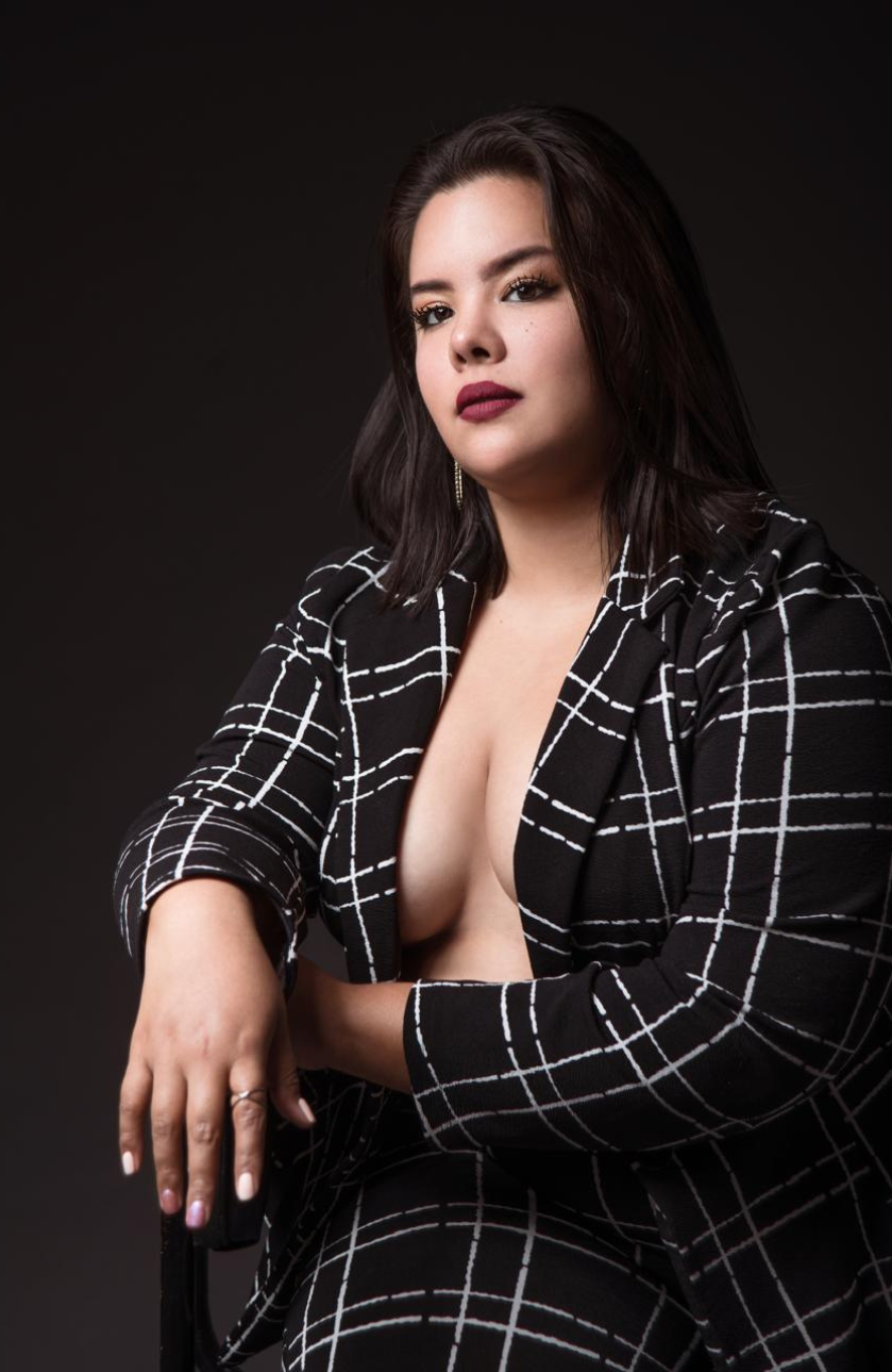 modelo modelaje fotografía influencer mujer curvy