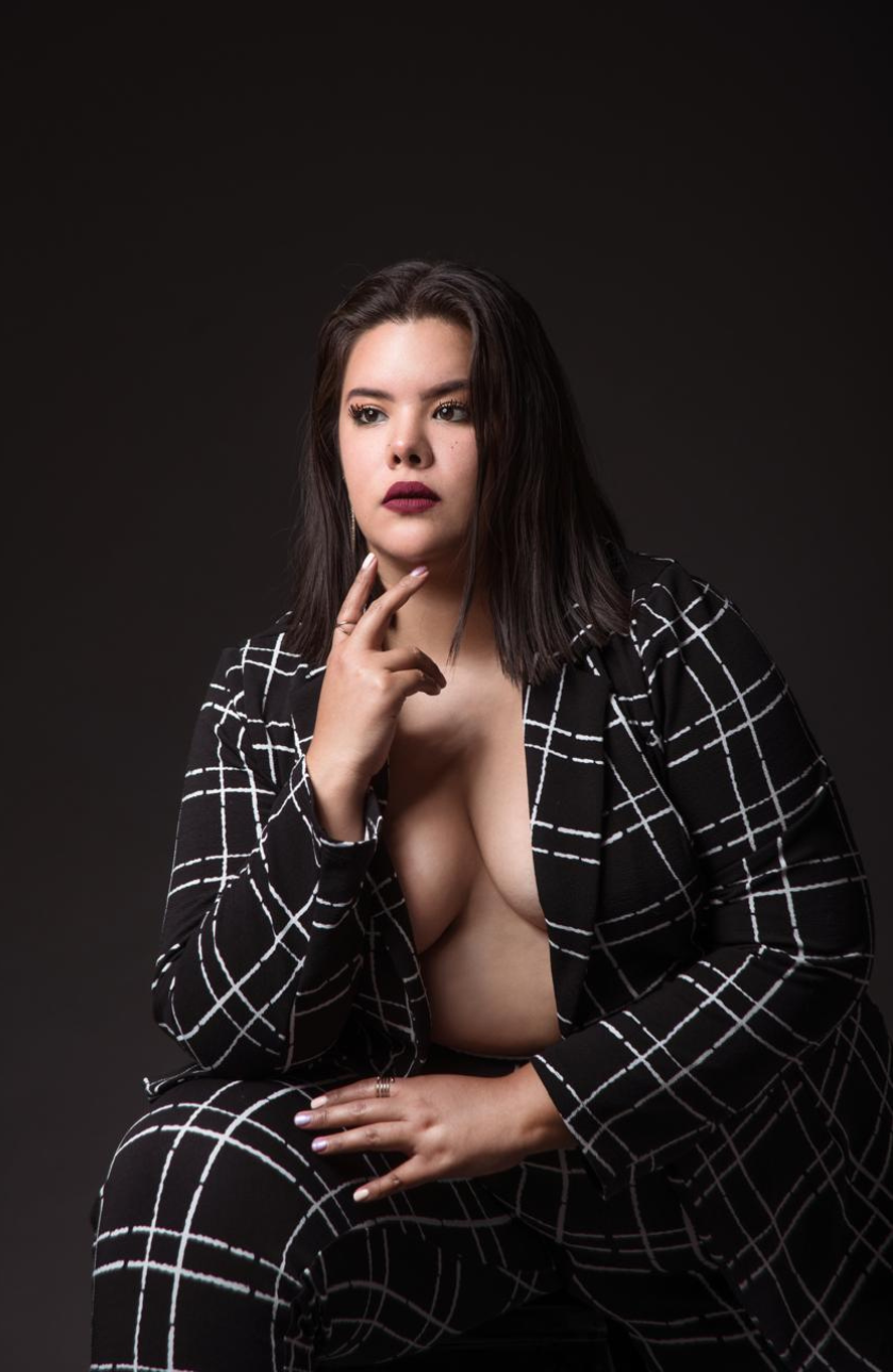 modelo modelaje fotografía influencer mujer curvy